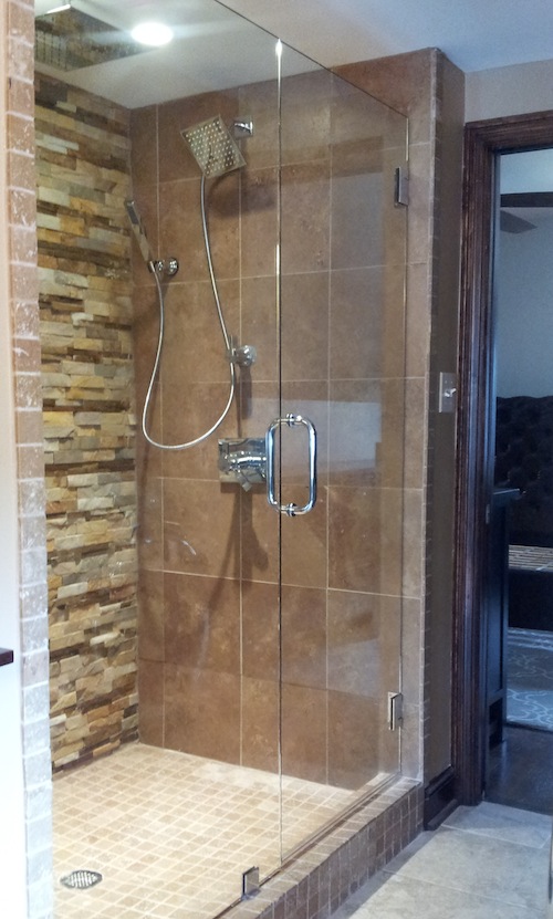 https://www.janssenglass.com/wp-content/uploads/2015/01/frameless_euro_style_shower_door_brookside_2.jpg