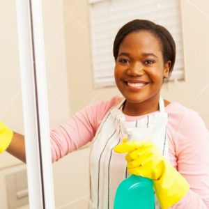 clean-your-bathroom-janssen-glass